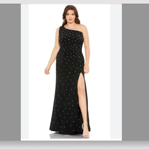Mac Duggal 68130 - One Sleeve Rhinestone Plus Size Prom/Wedding Guest Dress - Picture 1 of 7